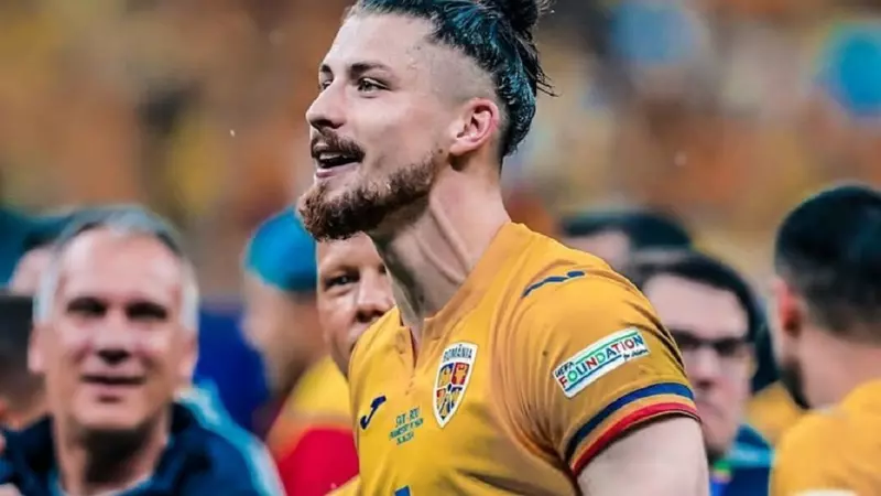 Ce notă a luat Radu Drăgușin la Bacalaureat. Fotbalistul de la echipa Națională a României a obținut o medie impresionantă: „Și școală, și sport…”