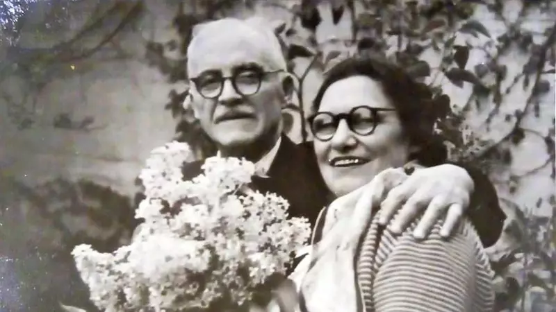 Cine a fost marea iubire a lui Tudor Arghezi: "Îi datorez multă recunoştinţă. Foarte devotată". Poetul a cunoscut-o după ce a renunțat la călugărie / Ce versuri i-a dedicat, înainte să moară