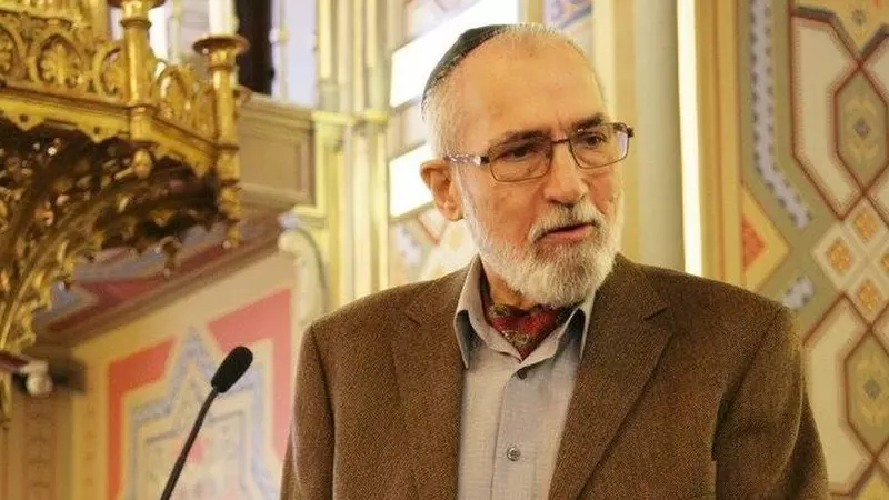 A murit Carol Mălinescu, realizatorul emisiunii radio "150 de cuvinte": "Vocea sa de bas-bariton modela cuvintele într-o măsură apreciabilă"