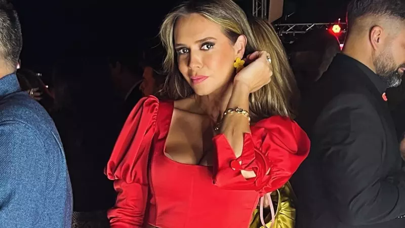 Magda Pălimariu, apariție fabuloasă într-o rochie roșie la VIVA! Influencers Party 2024! E prima apariție la un eveniment monden din România, după ce a devenit mamă
