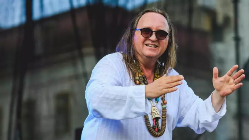 Cum l-a întâlnit Mike Godoroja pe marele Ray Charles și cum l-a adus la Cerbul de Aur: „A fost o poveste de… o misiune imposibilă"