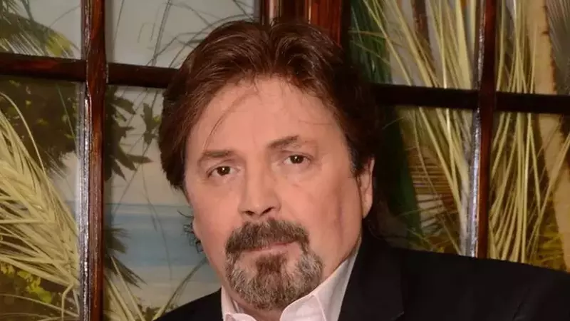 Cine este Adrian Daminescu. Provine dintr-o familie de muzicieni, este la a treia căsătorie și a învins cancerul