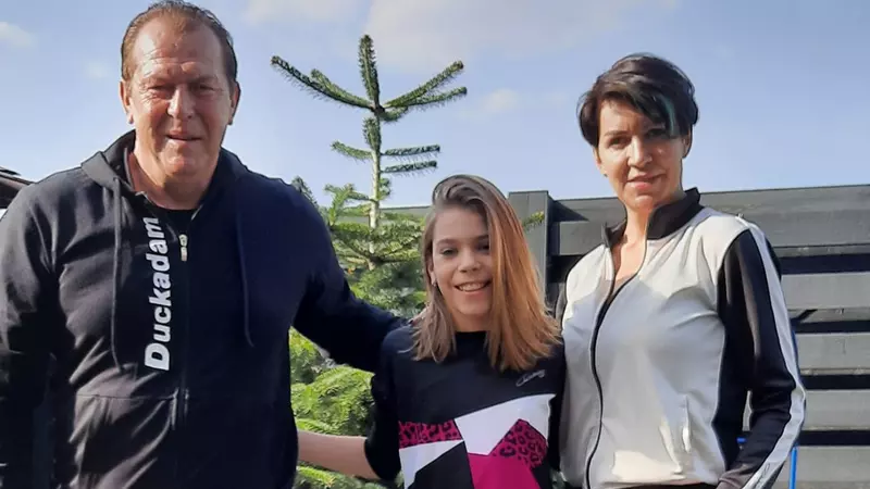 Cine este Alexandra, a doua soție a lui Helmut Duckadam. E mai tânără cu 20 de ani, iar el și-a schimbat religia pentru ea: „Atunci se scria că umblă după banii mei, dar..."