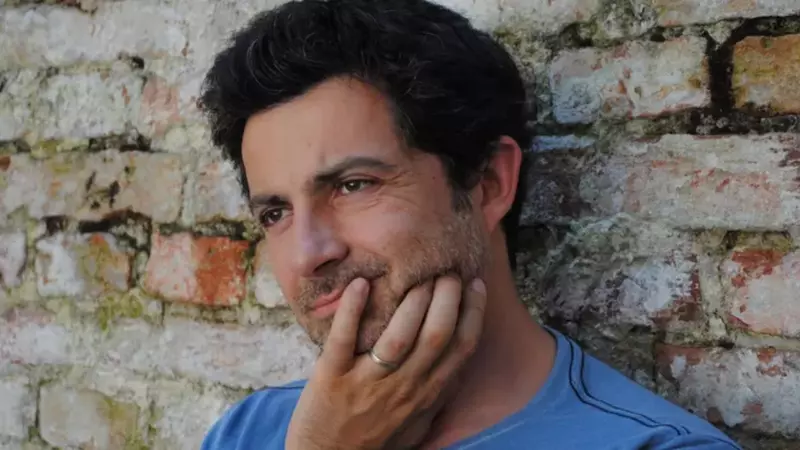 Cine este Mihai Călin. Actorul a lucrat ca electronist, e căsătorit de 22 de ani cu soția lui, Silvia, și au împreună un fiu