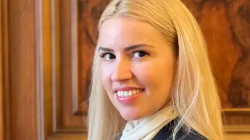 Cine este Cristina Tărteață. Funcționara indignată de concedierile de la Senat anunțate de Ilie Bolojan conduce un Lexus, are două apartamente în Capitală și ceasuri şi bijuterii de 25.000 de euro