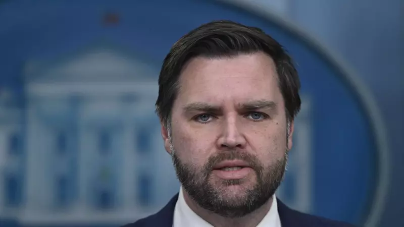 Cine este J.D. Vance, vicepreședintele SUA. Susține că alegerile din România au fost anulate din cauza unor bănuieli neclare / E căsătorit și are trei copii