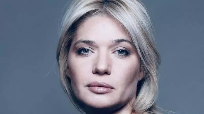 Cine este Floriana Jucan. E căsătorită, lucrează ca jurnalistă și a scris mai multe cărți / A devenit celebră în urma relației cu Gigi Kent