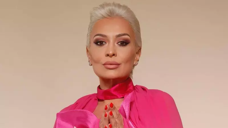 Fiul Monicăi Anghel se pregătește de examenul de Capacitate: „Facem meditații. Eu sunt cu școala și cu învățatul, asta spun de dimineață până seara, ca o moară stricată”. Ce pasiuni are Aviv / EXCLUSIV