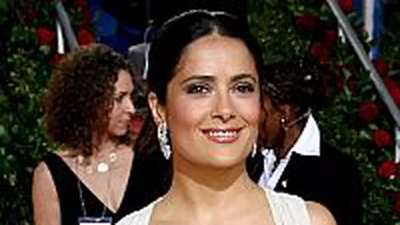 Actritele cu cei mai frumosi sani de la Hollywood