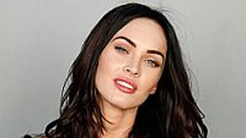 Megan Fox, noua Catwoman, la shopping