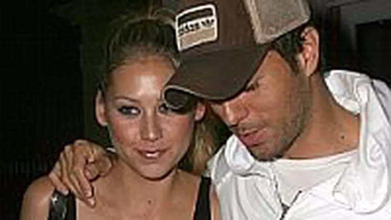 Anna Kournikova si Enrique Iglesias - Indragostiti in Paris