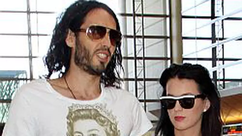 Katy Perry si Russell Brand - In cautarea tatuajului perfect