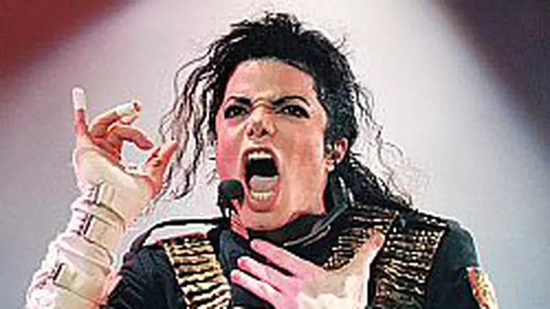 Copiii lui Michael Jackson isi vor primi averea la 40 de ani