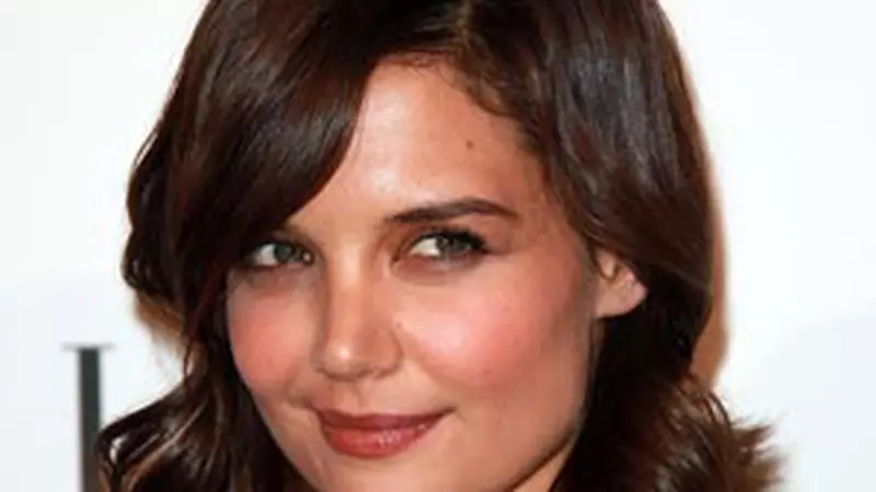 Katie Holmes in rolul lui Jackie Kennedy Onassis