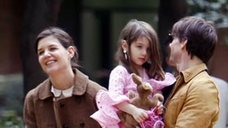 Tom Cruise, Ben Affleck, Jessica Alba, la plimbare alaturi de copiii lor