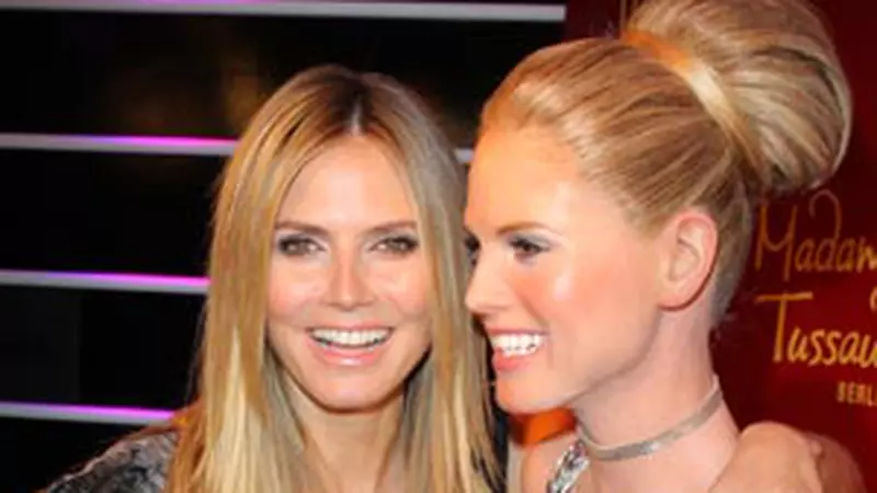 Vedetele si dublurile lor... de ceara: Heidi Klum, Eva Longoria, Cheryl Cole