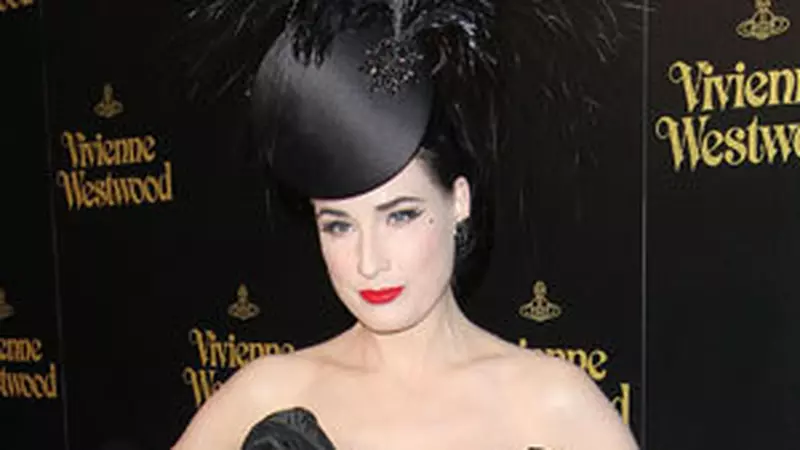 Vedete la deschiderea boutique-ului Vivienne Westwood din L.A.