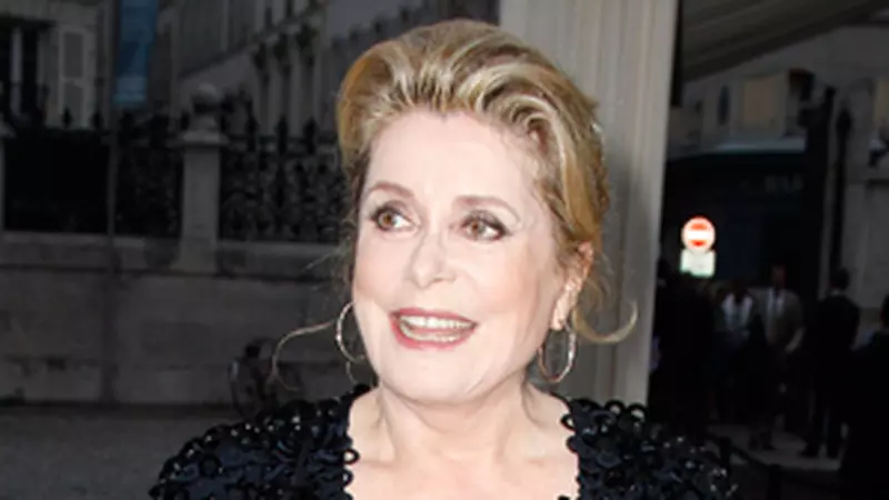 Catherine Deneuve si Diane Kruger, la Paris alaturi de Clive Owen