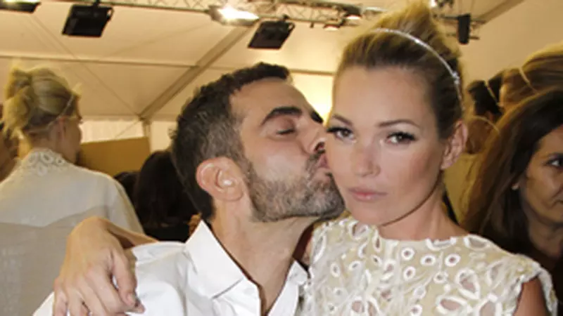 Kate Moss, Uma Thurman si Nicole Richie la show-ul Louis Vuitton