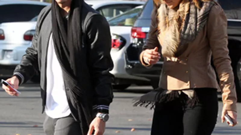 Vedete in acest weekend: Jennifer Lopez, Kim Kardashian, Justien Bieber, Julio Iglesias