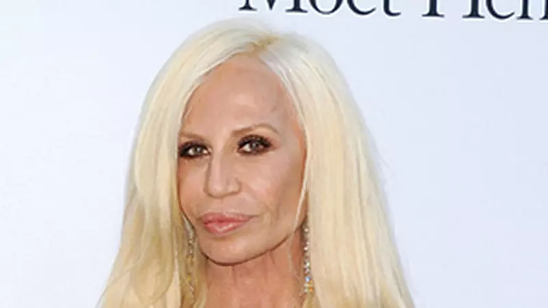 Donatella Versace - o controversata muza blonda