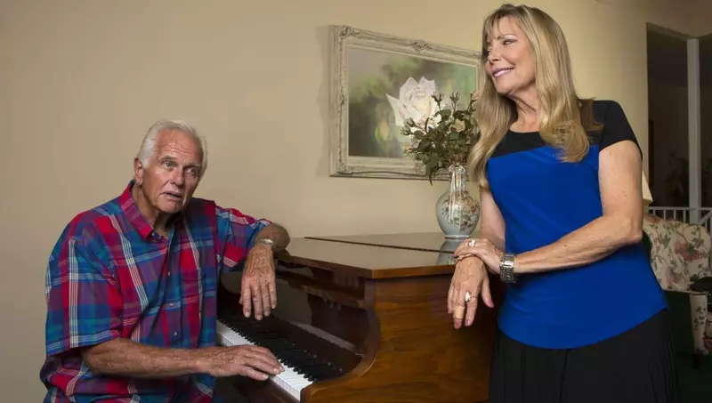 *PREMIUM-EXCLUSIVE* "Tarzan" star Ron Ely's wife Valerie Lundeen has been killed at their California home! Couple is seen in 2014 posing for photoshoot in the same house