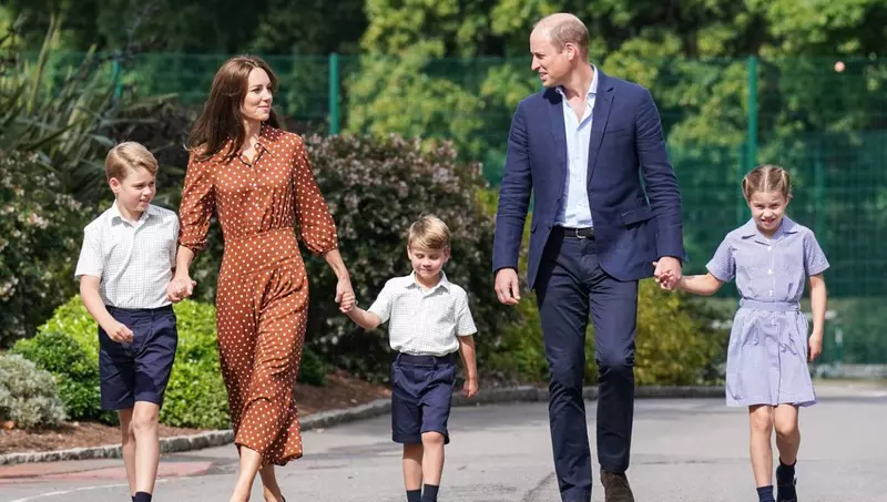 Prințul William, imagine de colecție cu cei trei copii ai săi