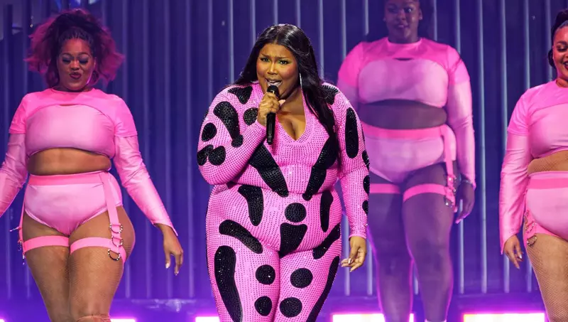 Lizzo, acuzată de hărțuire sexuală de trei foști dansatori