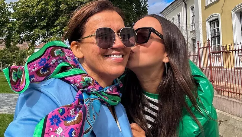 Mirela Retegan și fiica ei, Maya Sorian