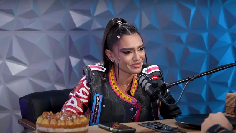 Karmen Simionescu, fiica lui Adrian Minune, a vorbit despre divorț în podcast la Bursucu (1)