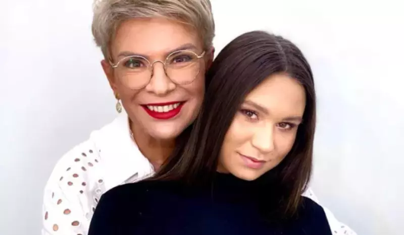 Teo Trandafir și fiica ei, Maia