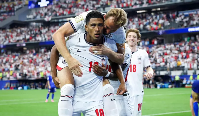 Jude Bellingham şi Harry Kane sursa Profimedia