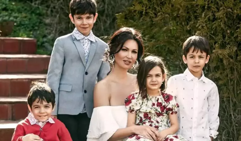 Nicoleta Luciu și cei patru copii