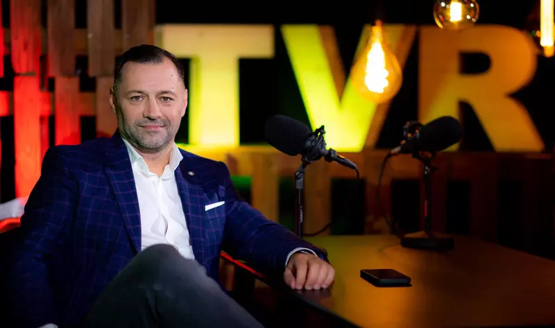 Comentatorul și jurnalistul Marian Olaianos (7)