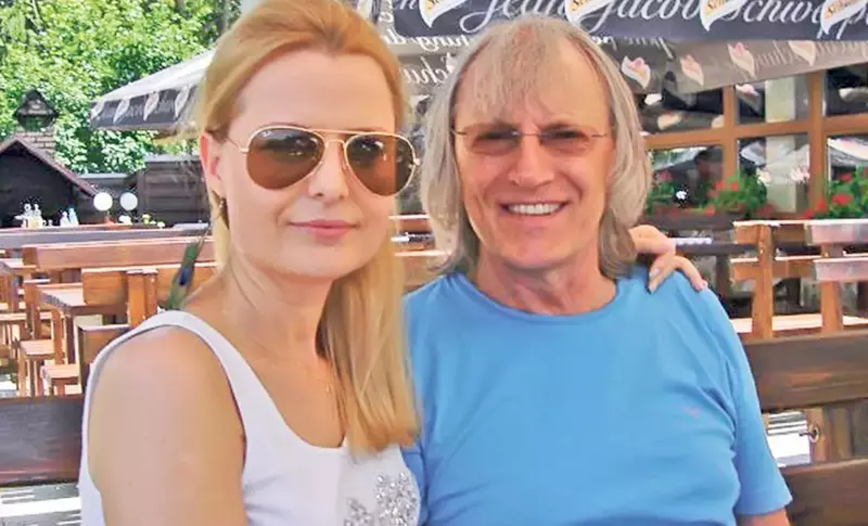 Ce face Simona Secrier de Paște. "Am rămas singură!" Prin ce trece văduva lui Mihai Constantinescu la patru ani de la moartea artistului