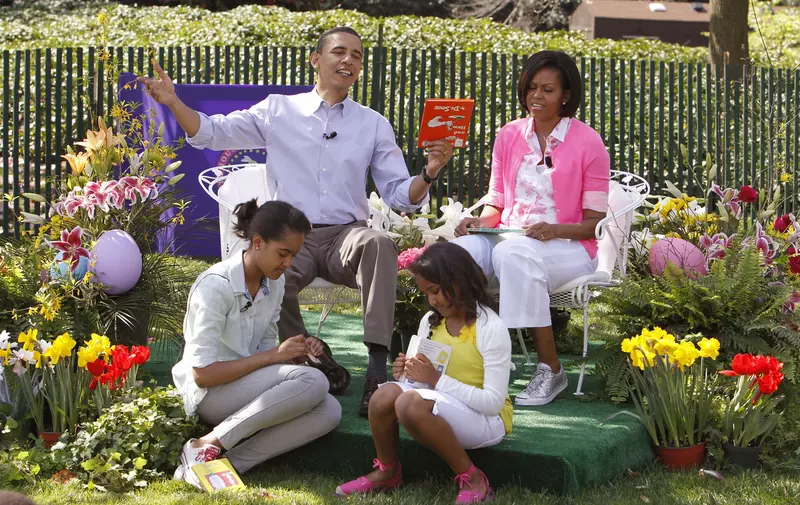 Malia Obama, alaturi de sora sa si parintii ei