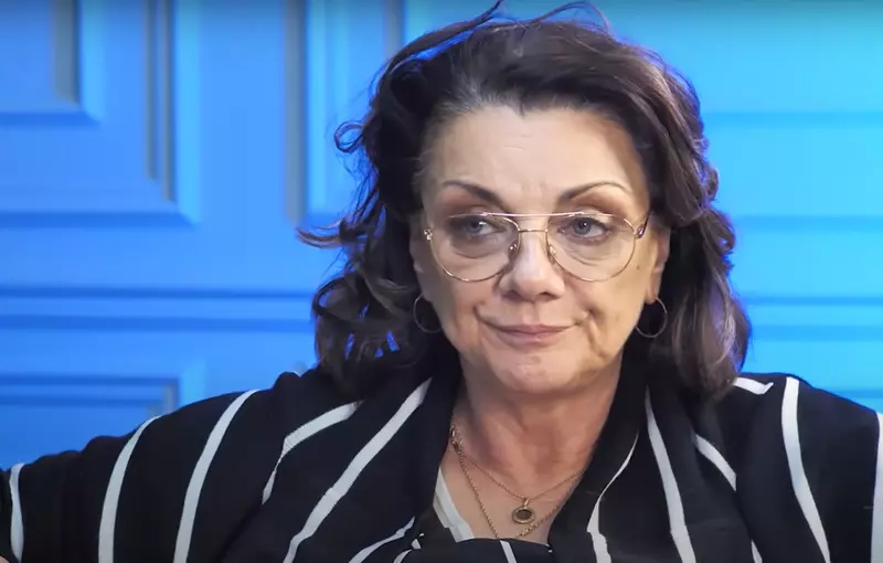 Câți bani câștigă Carmen Tănase