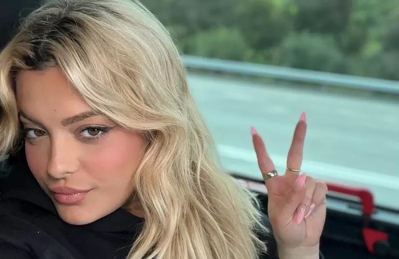 bebe rexha (2)
