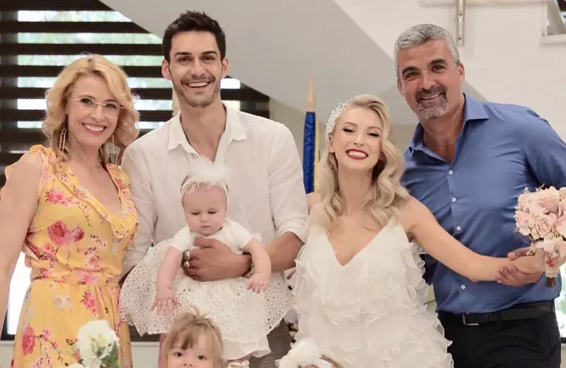 Andreea Bălan, George Burcea, Clara Maria, Ella Maya, Aurelian Temișan și Monica Davidescu