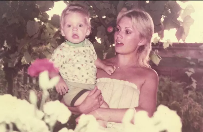 Sebastian Stan mama
