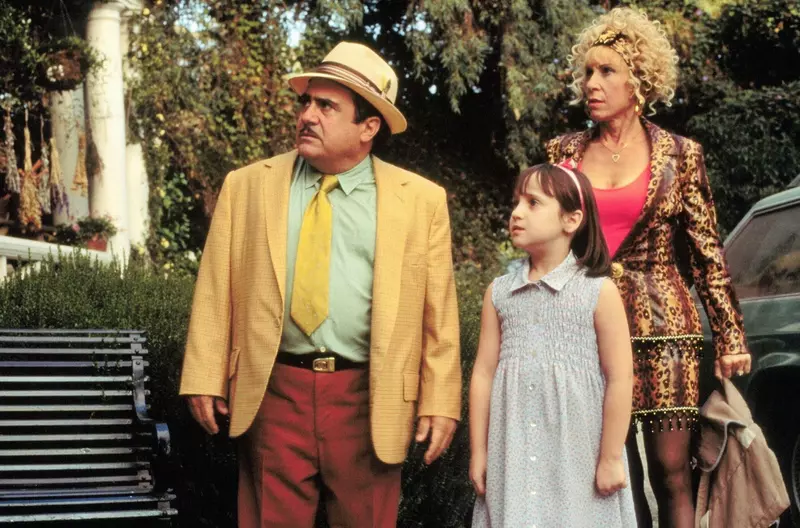 Danny DeVito, Rhea Perlman, Mara Wilson