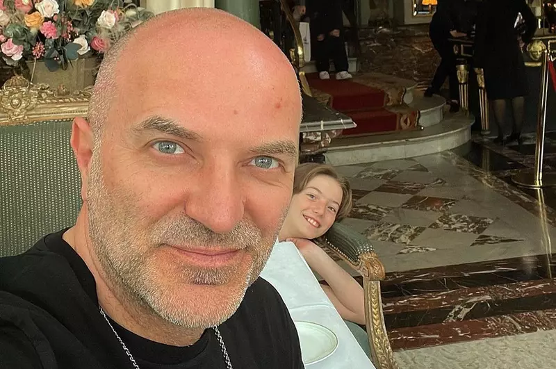 Cum arată băiatul lui Dan Capatos. Andrei a apărut pentru prima oară la TV