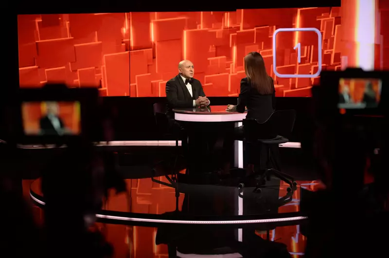 Marcel Pavel la 40 de intrebari cu Denise Rifai_Kanal D (2)