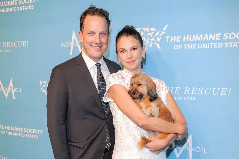 NEW YORK, NY – NOVEMBER 09: Ted Griffin and Sutton Foster attend The Humane Society’s 9th Annual To The Rescue! Gala at Cipriani 42nd Street on November 9, 2018 in New York City. Credit: Ron Adar/Alamy Live News