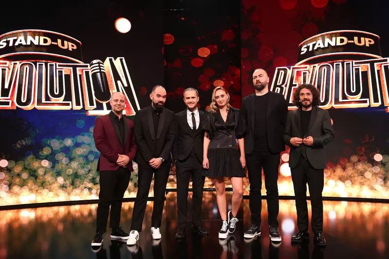 Stand-up Revolution_3 (1)