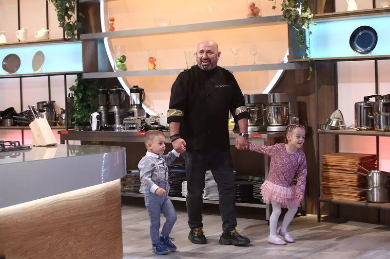 copiii-lui-adrian-stroe-au-facut-senzatie-in-bucatarie-3