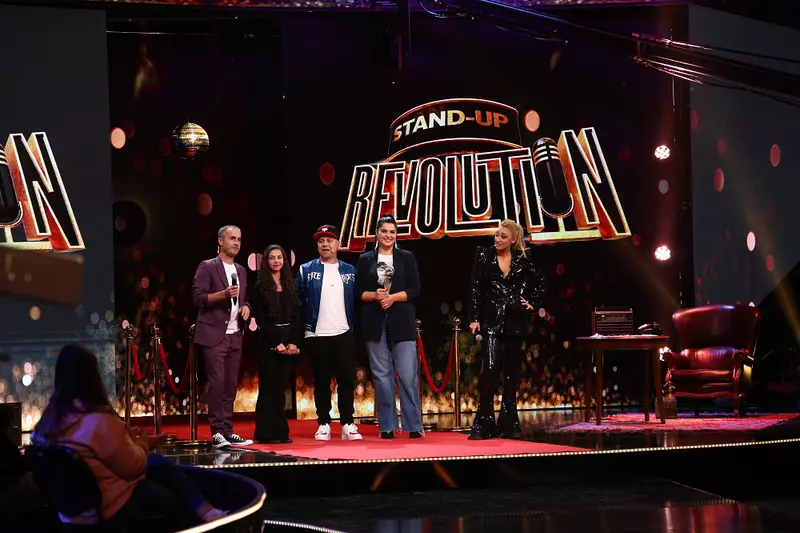 andreea-curea-vs-ioana-state-dan-badea-serban-copot-si-ilona-brezoianu-episod-11-stand-up-revolution