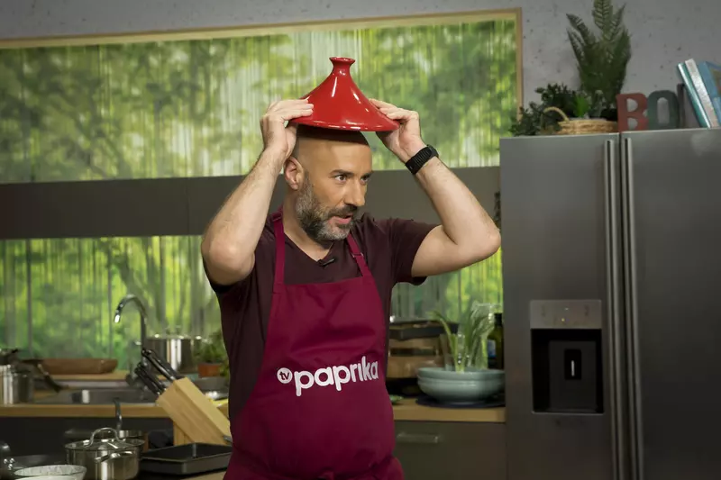 O-noua-emisiune-la-TV-Paprika.-Cand-incepe-„Si-mai-multa-culoare-in-farfurie-cu-chef-Radu-Dumitrescu-2