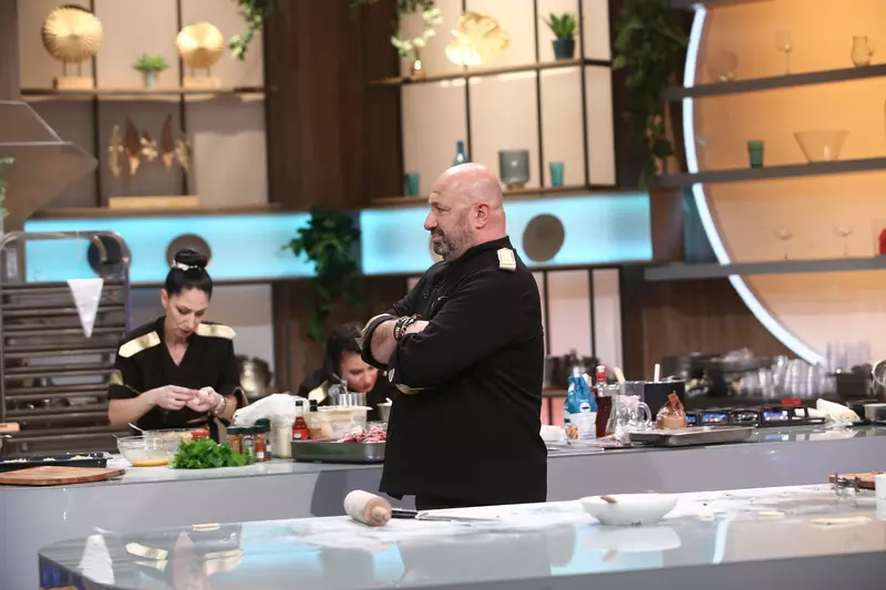 „Chefi la cuțite”, 22 noiembrie 2022. Regula inedită impusă concurenților în următorul battle