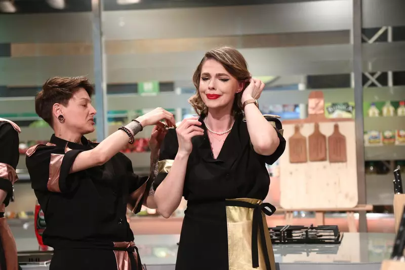 cine-a-obtinut-cel-mai-mic-punctaj-la-chefi-la-cutite-9-noiembrie-2022.-gestul-facut-de-florin-dumitrescu-1